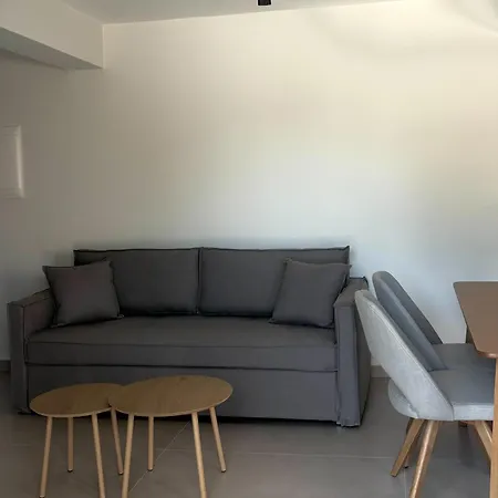 Apartment A&a